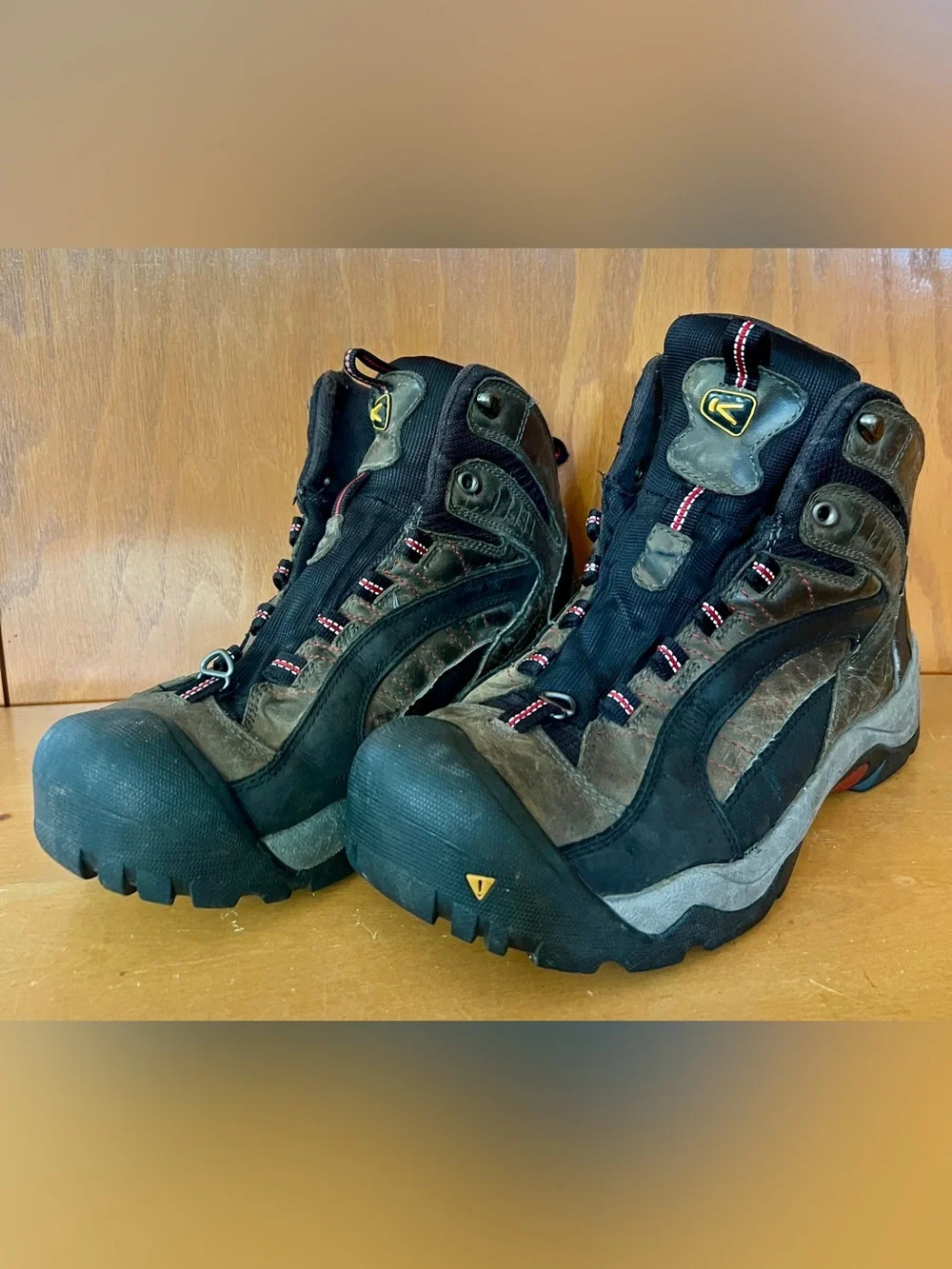 Keen Revel Dark Shadow Chili 200g Insulated Winter Hiking Boot Waterproof - 12
